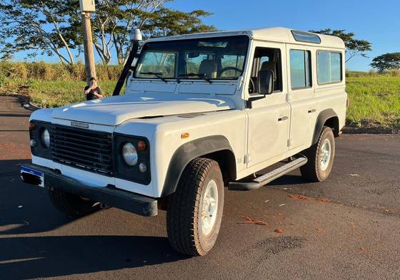 LAND ROVER DEFENDER 2.5 CSW 110 4X4 TURBO DIESEL 4P MANUAL